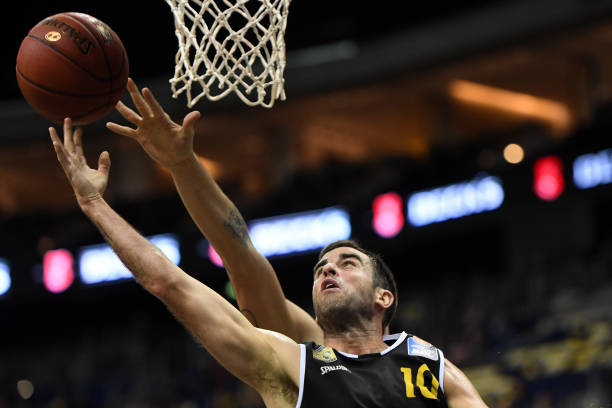 继续冲击更 继续冲击更