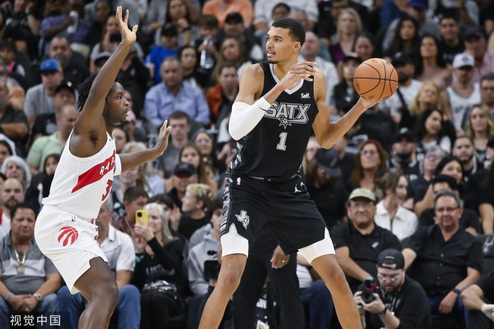 评论员而言 评论员而言